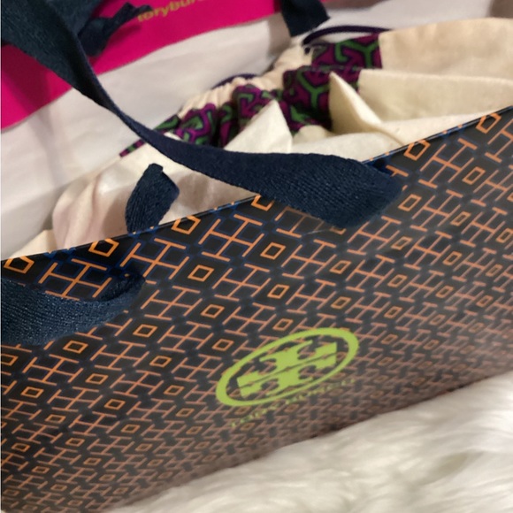 Tory Burch purse - Picture 13 of 14